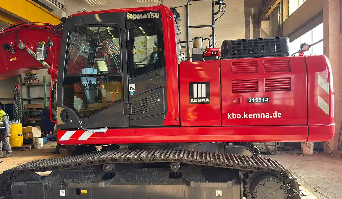 Wetterfeste Klebefolien im Corporate Design Fahrzeugbeschriftung Bagger