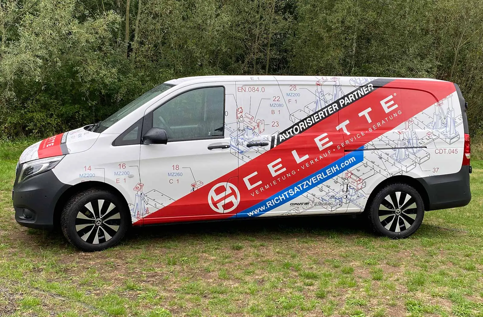 fertige Autofolierung