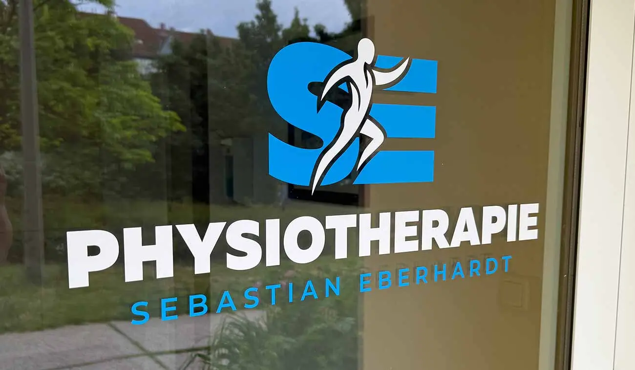 schaufensterbeschriftung-physiotherapie-02